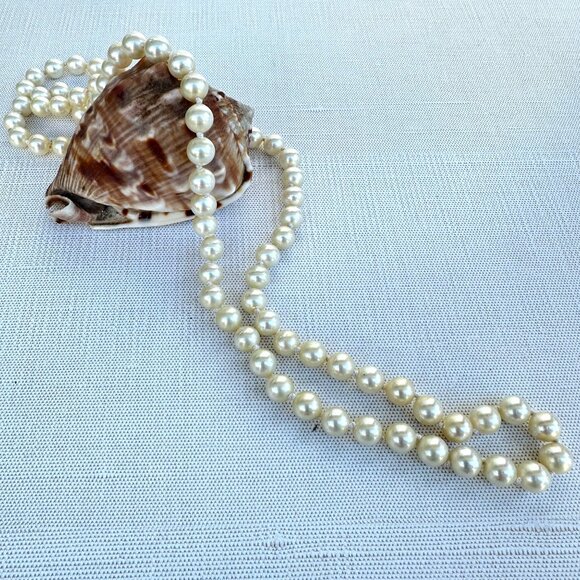 Vintage 28 Inch Faux Pearl Necklace - Picture 7 of 10